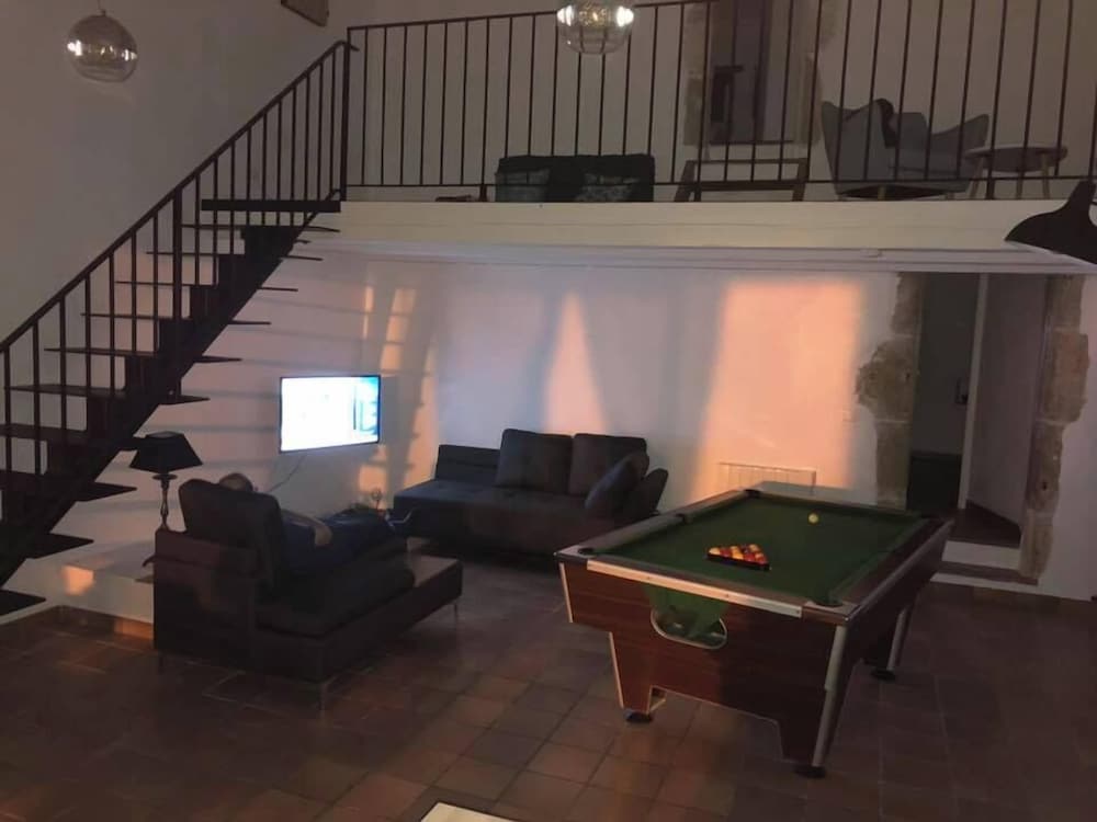lounge