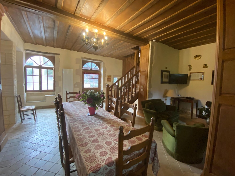 Norman Manor House 8-10 Pers view 3