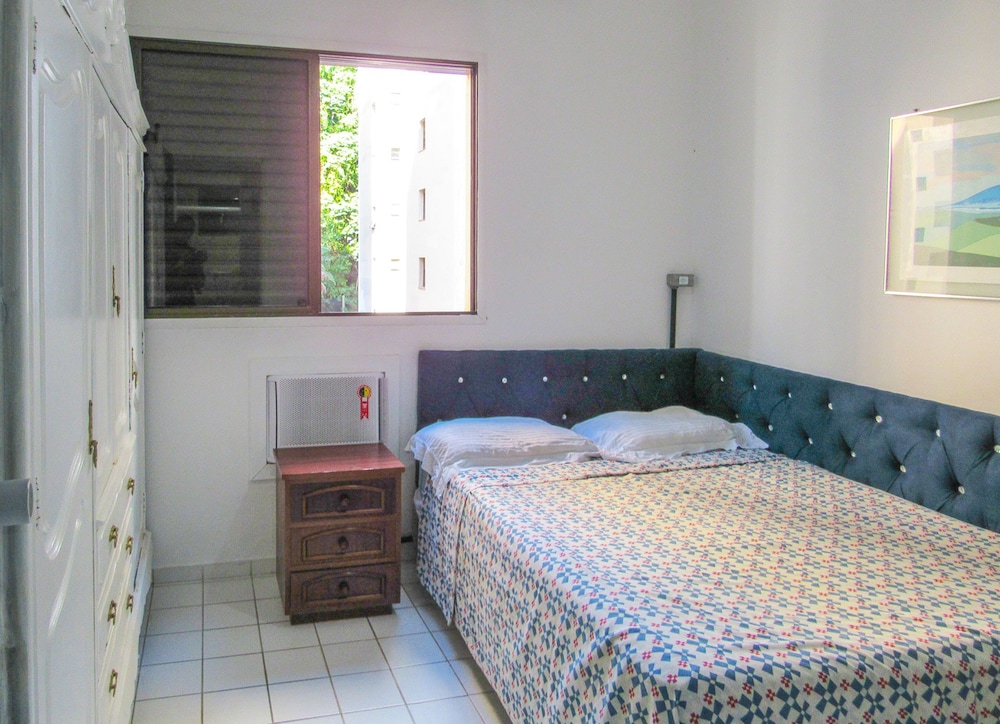 Apartamento a 70m da Praia de Pitangueiras SP