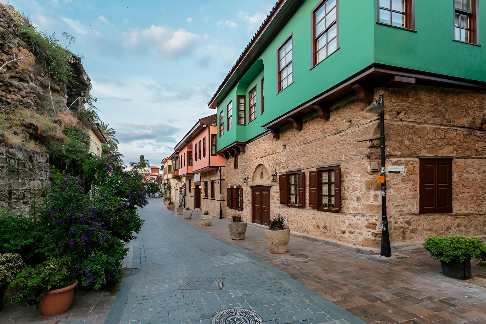 Kaucuk Hotel