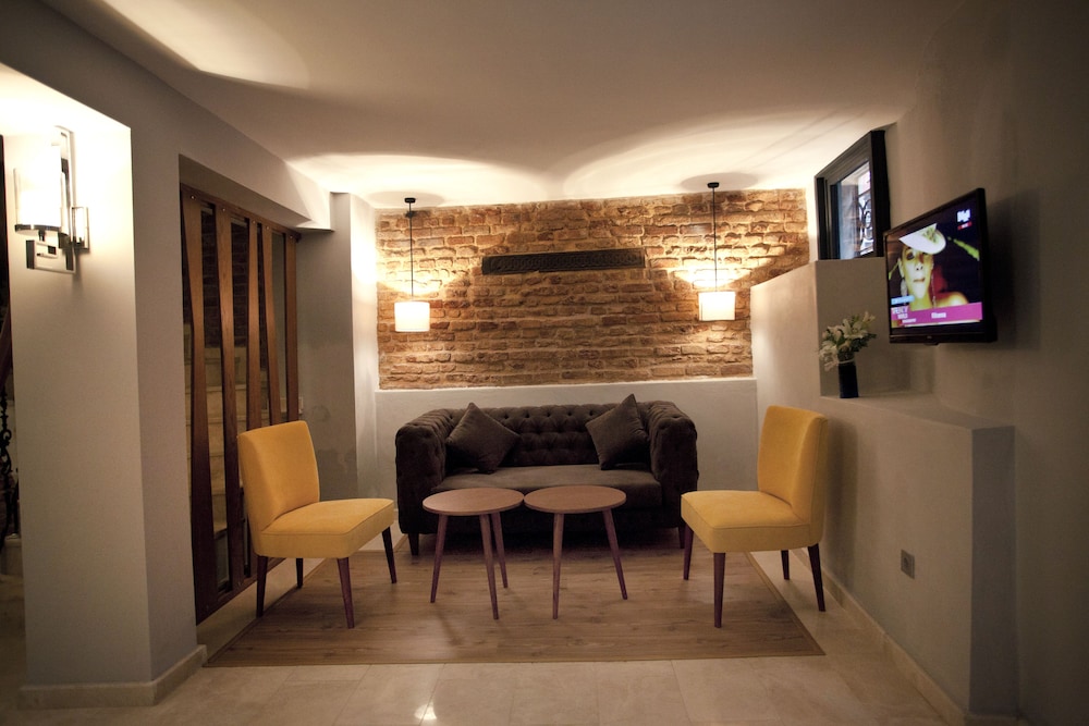 Pera Line Otel - Image 11