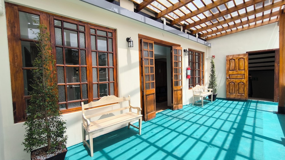 Quito Female Only Hostal-Solo Travelers