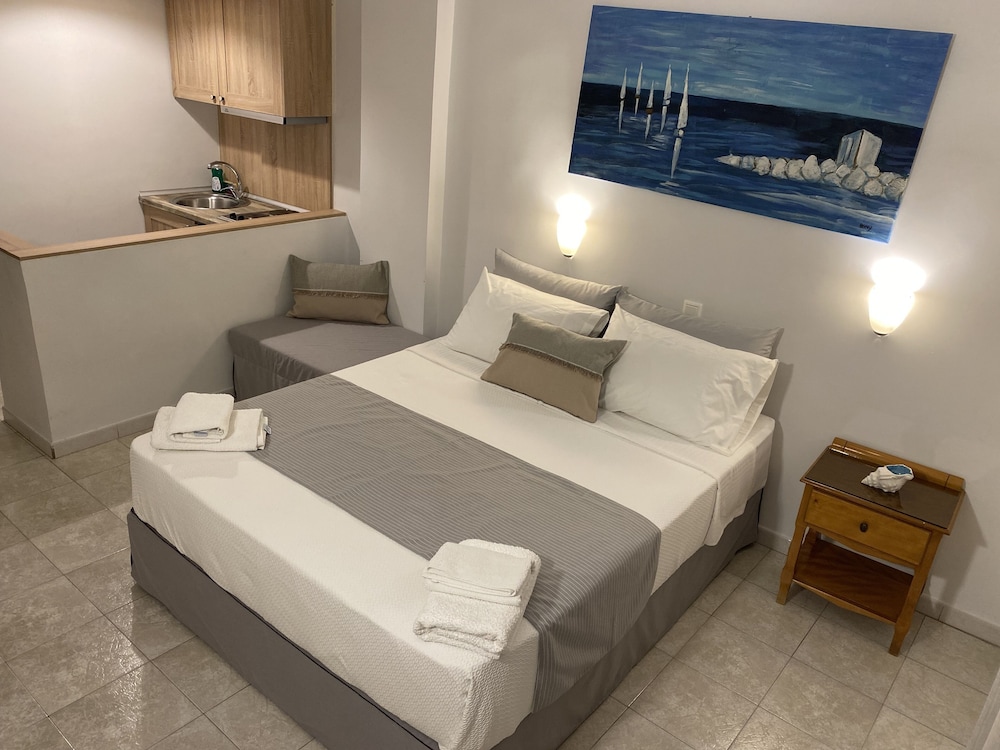 Dedes Apartments