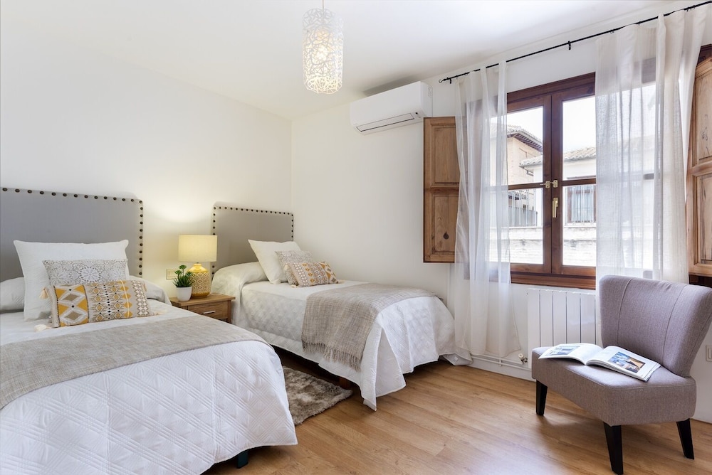 Genteel Home Piedra Santa view 2