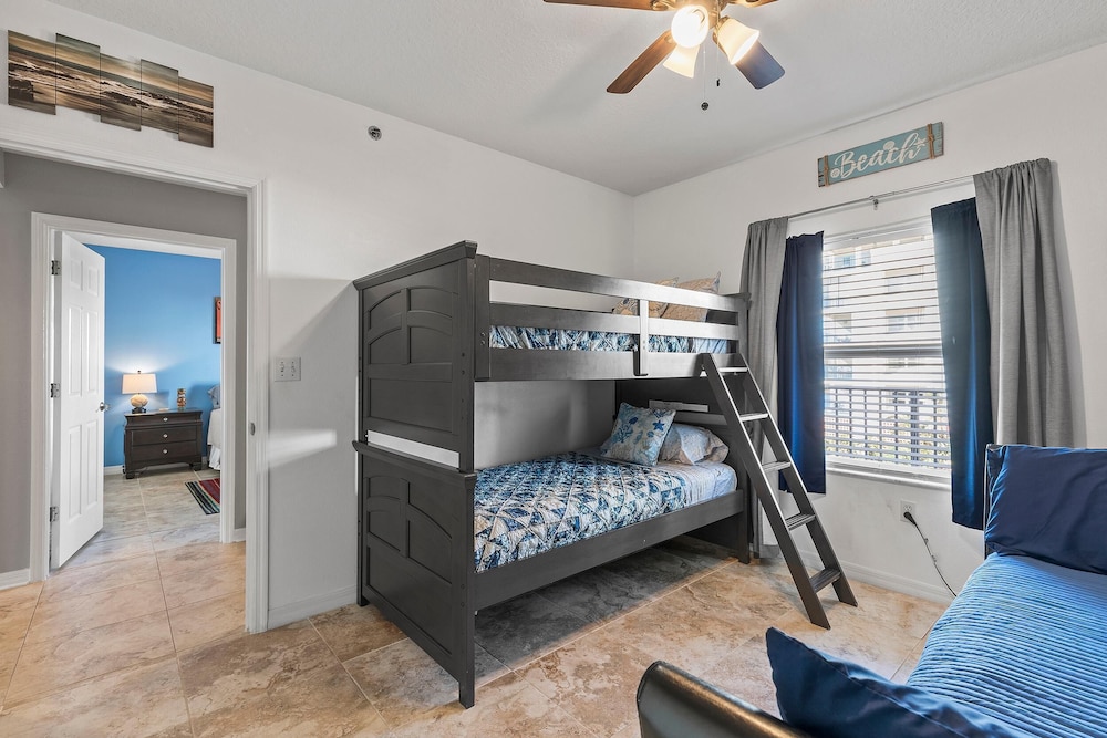 Oceanwalk 3-304