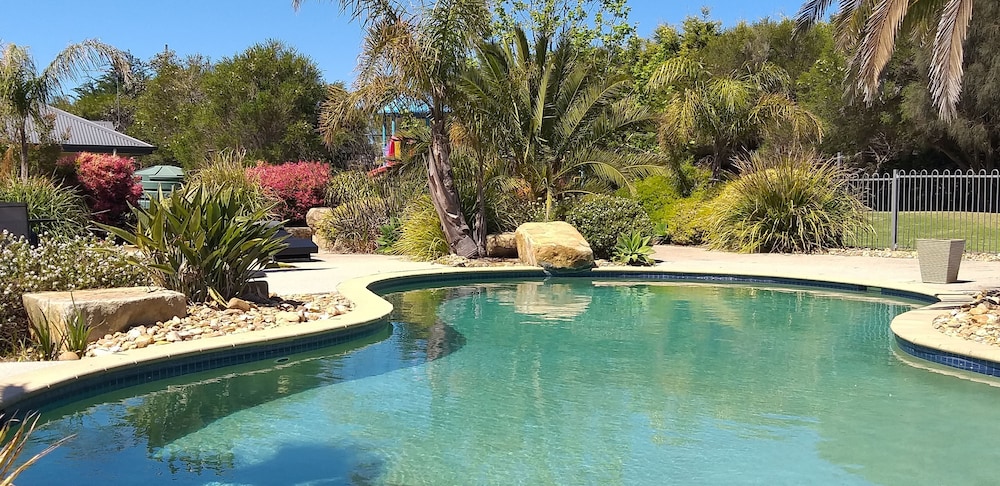Island Cove Villas