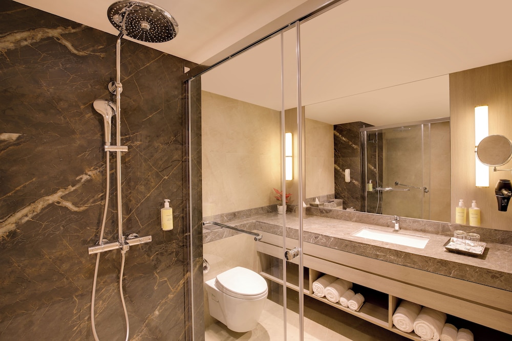 Lemon Tree Hotel Mall of Dehradun