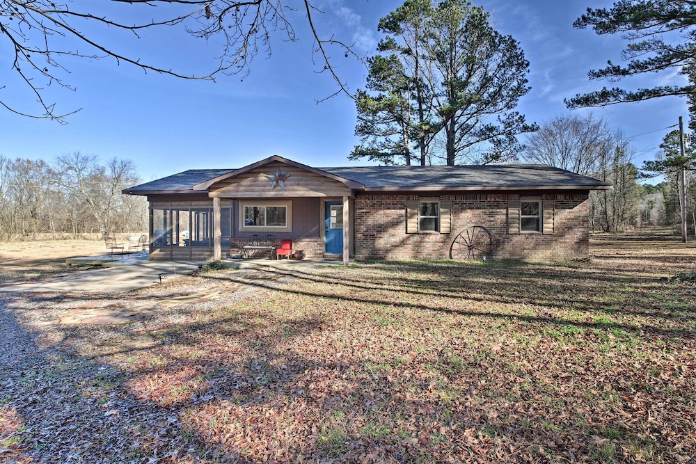 Secluded Boles Home Near River: Pets Welcome!