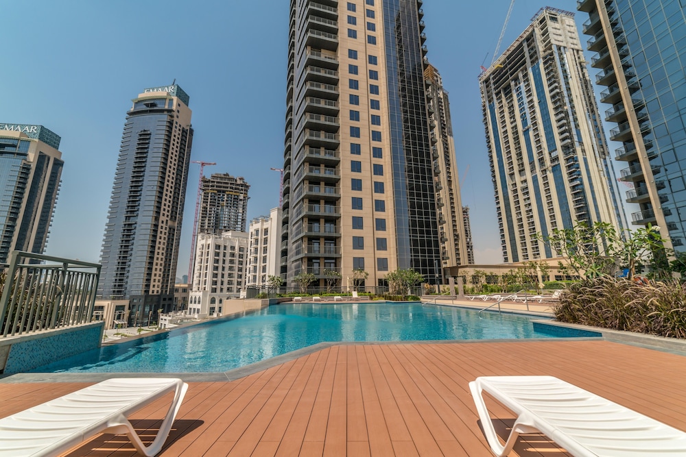 Lux BnB Dubai Creek Residences