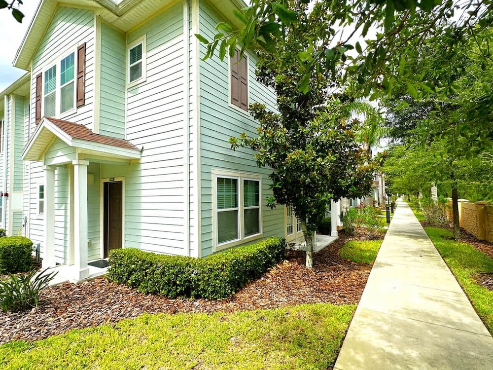 4Bd Minions Themed Home Near Disney Sleeps 10