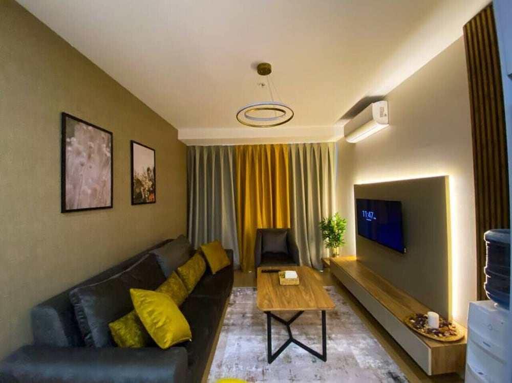 Elegant1 1apartment With Terrace - Core Living