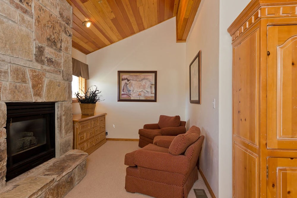 Double Eagle at Deer Valley Resort - Three Bedroom Condo with Hot Tub #17 3 Condo