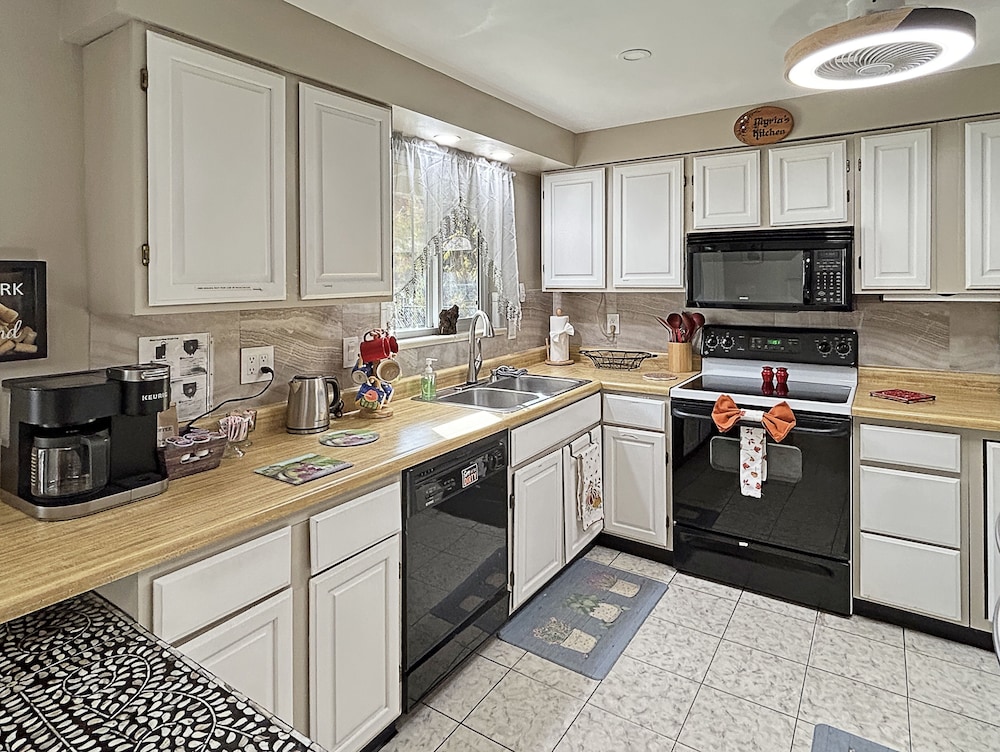 Roaring Fork Retreat 3 Bedroom Home