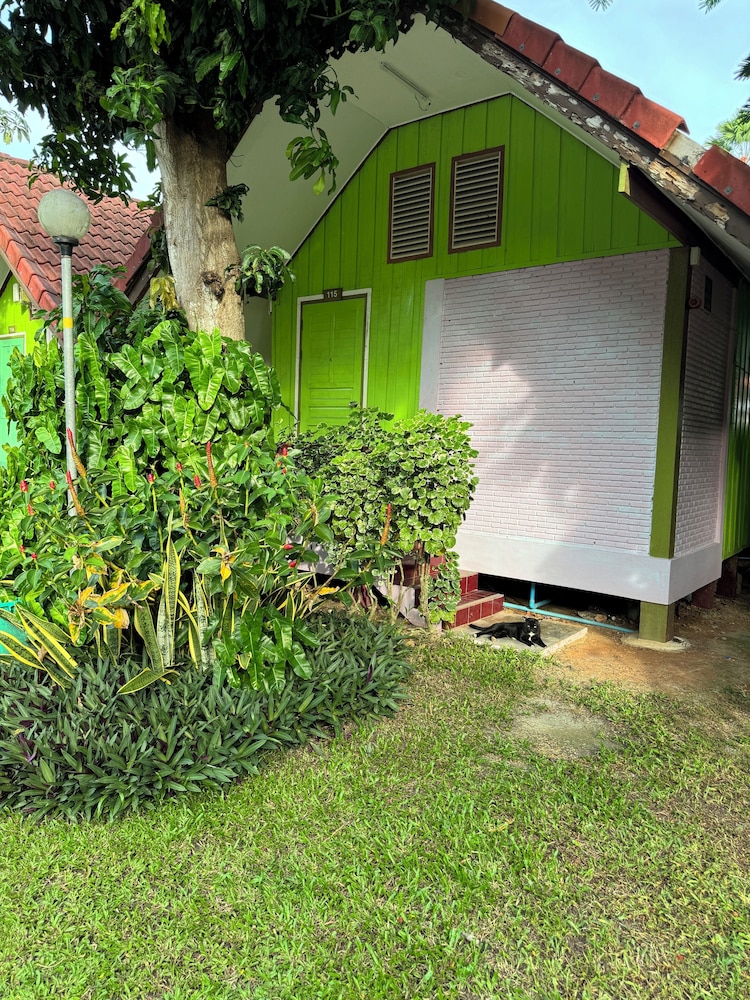 Haad Somboon House