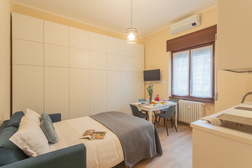 Tivano Apartment Nearby Como S G Train Station photo 2
