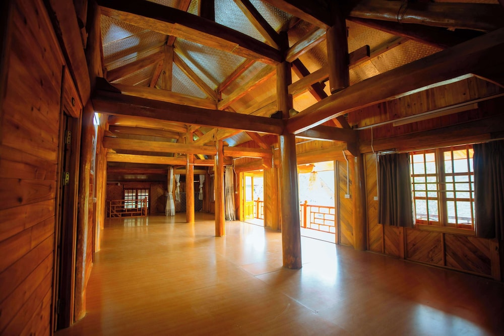 SaPa Village Retreat - Dine & Coffee
