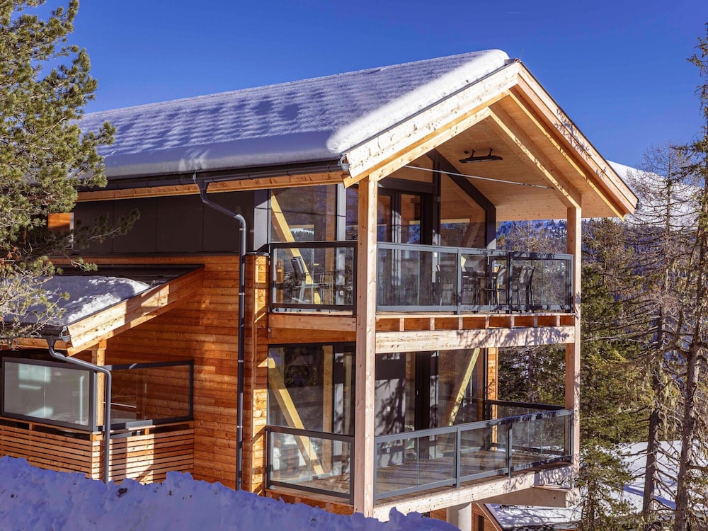 Lush Chalet With Indoor Sauna