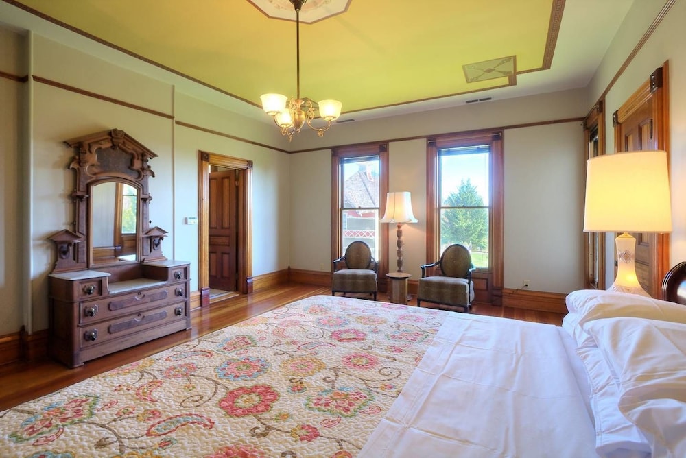 Jacksonville's Historic Nunan House view 4