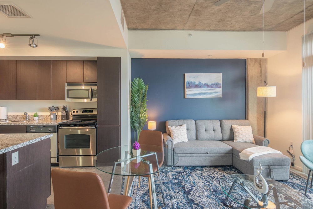 ROVE LIVING/KL - Roosevelt Point