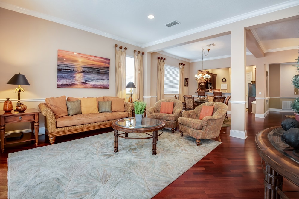 5bed 5Ba Reunion Villa w. Pool - Image 3