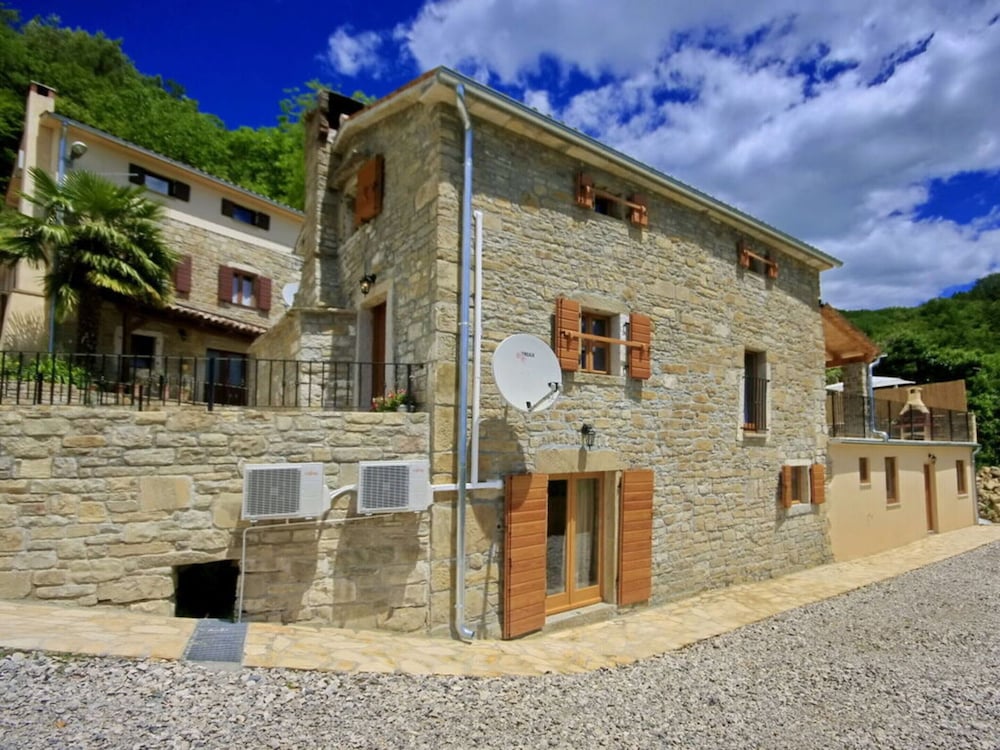 Alba Comfortable Holiday Residence view 5