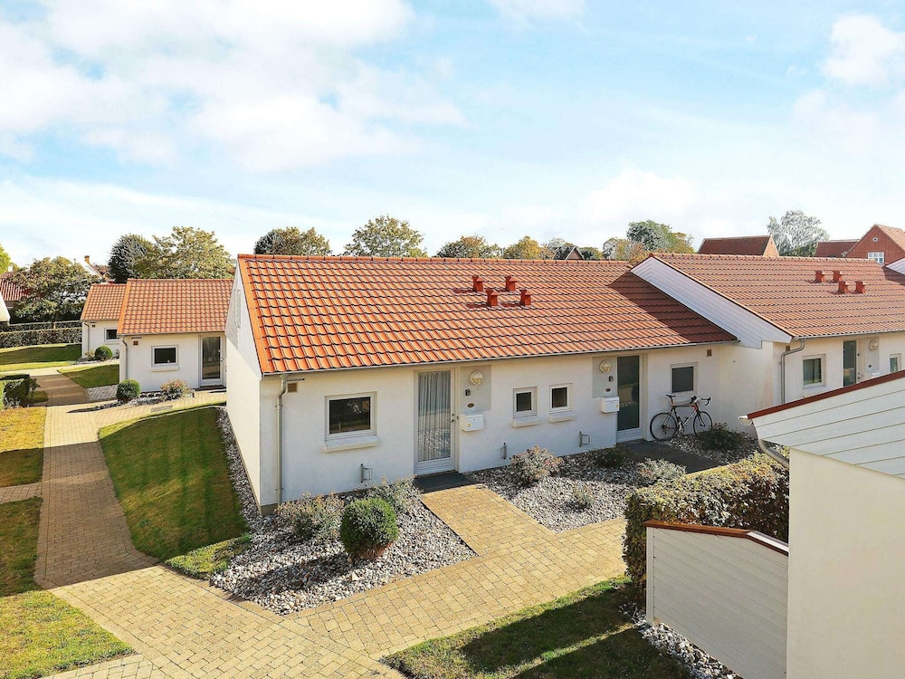 Cozy Holiday Home in Ã†rÃ¸skÃ¸bing near Sea