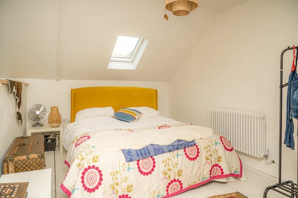 Beautiful 3-bed House in Ash Near to Deal Kent view 4