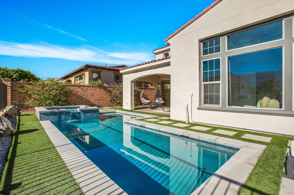 PGA Signature Lux Estate
