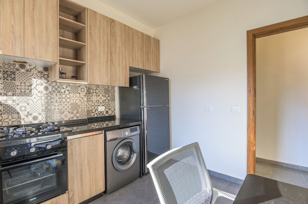 Elevate - Sleek 2-BR Apt by Santa Maria, Jal el Dib