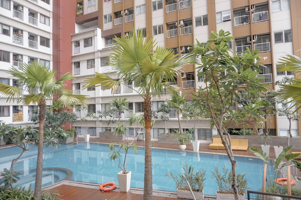 Homey Studio LRT City Jatibening Apartment