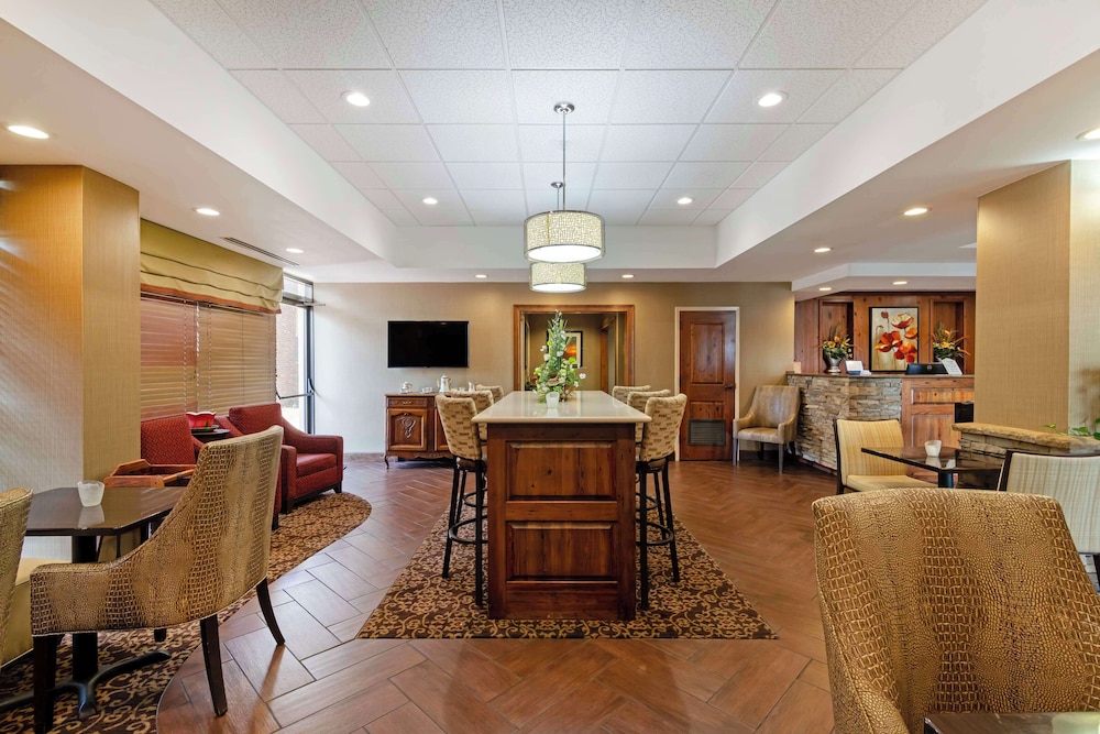 Cordele Vacations - Best Western Colonial Inn - Property Image 4