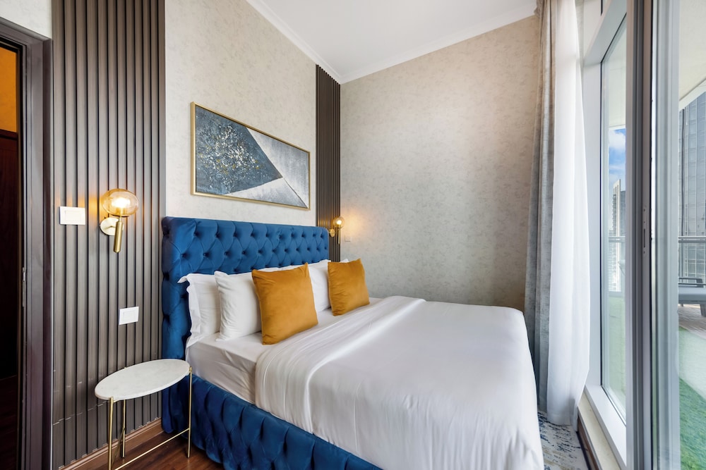 Durrani Homes - Alluring 5BR Penthouse with Burj Khalifa and Fountain View