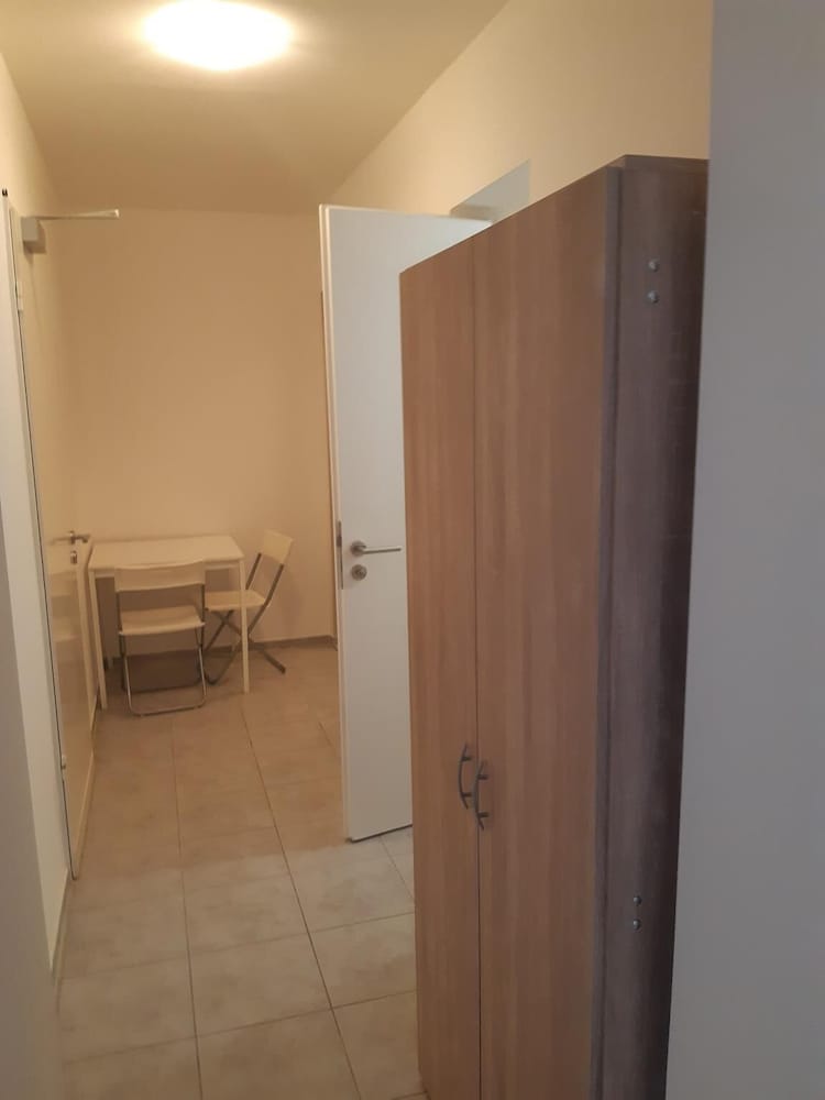 2-Rent Group Hostel Apartments SEN14