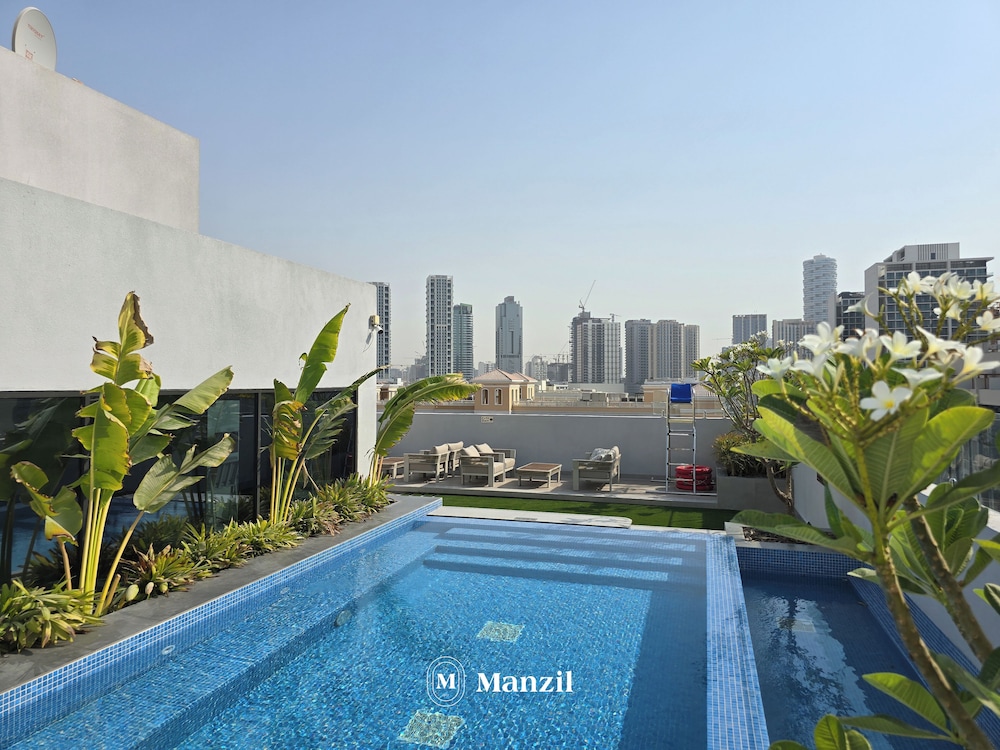 Manzil- Chic 2BR w Pool nr Circle Mall