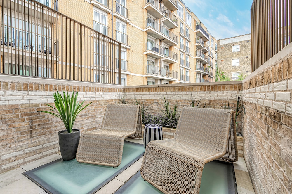 Luxury flats near Big Ben and London Eye