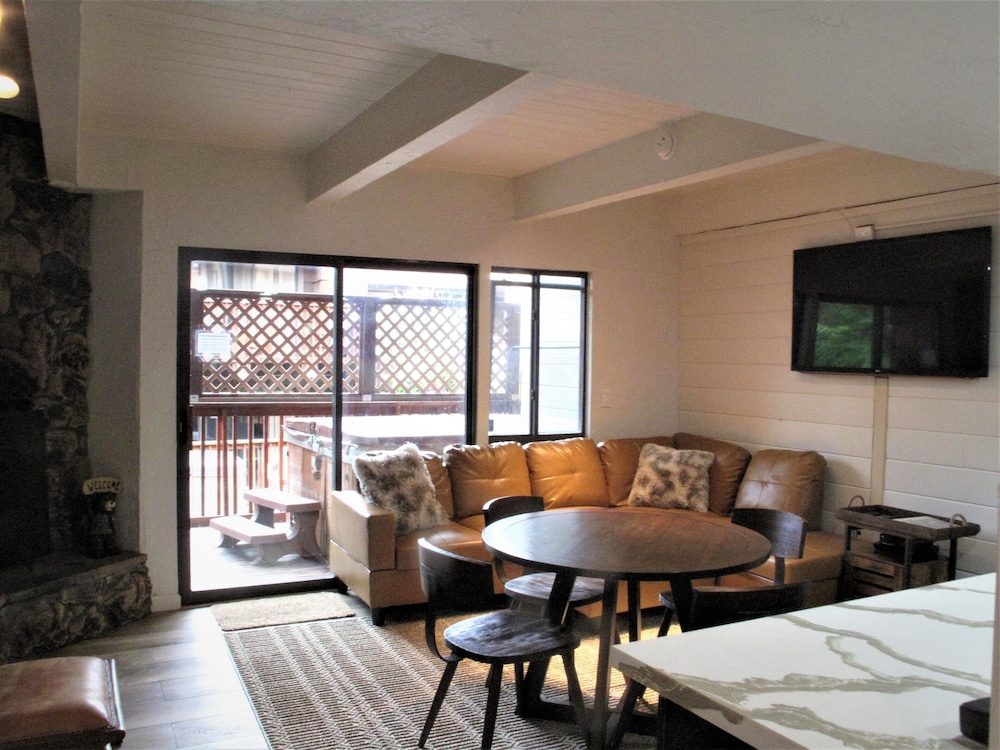 Snow Summit Townhouse Rentals & Sales
