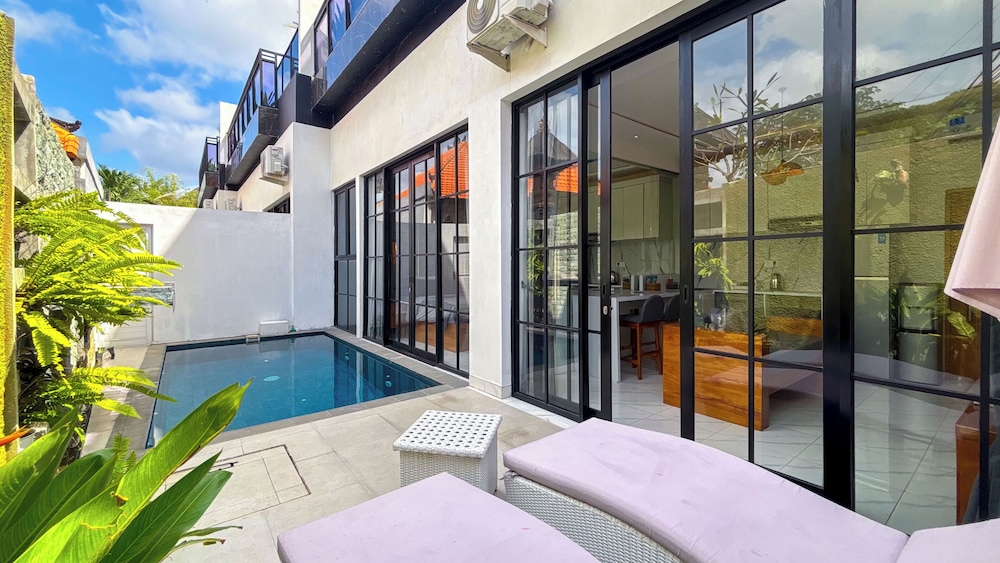 Seminyak Loft 360 Bali