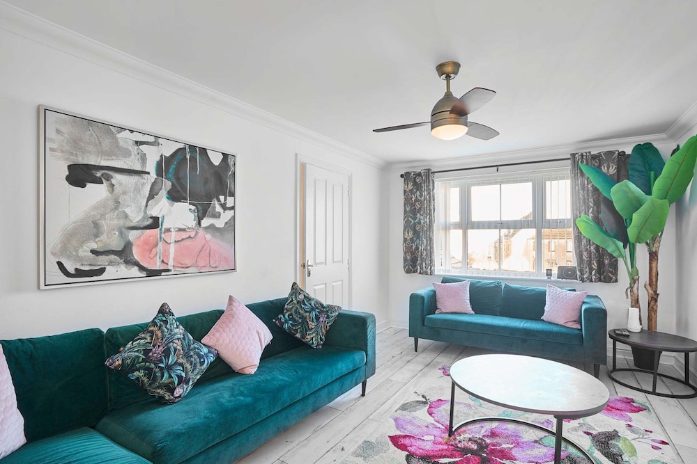 Host Stay Snowdrop Crescent I