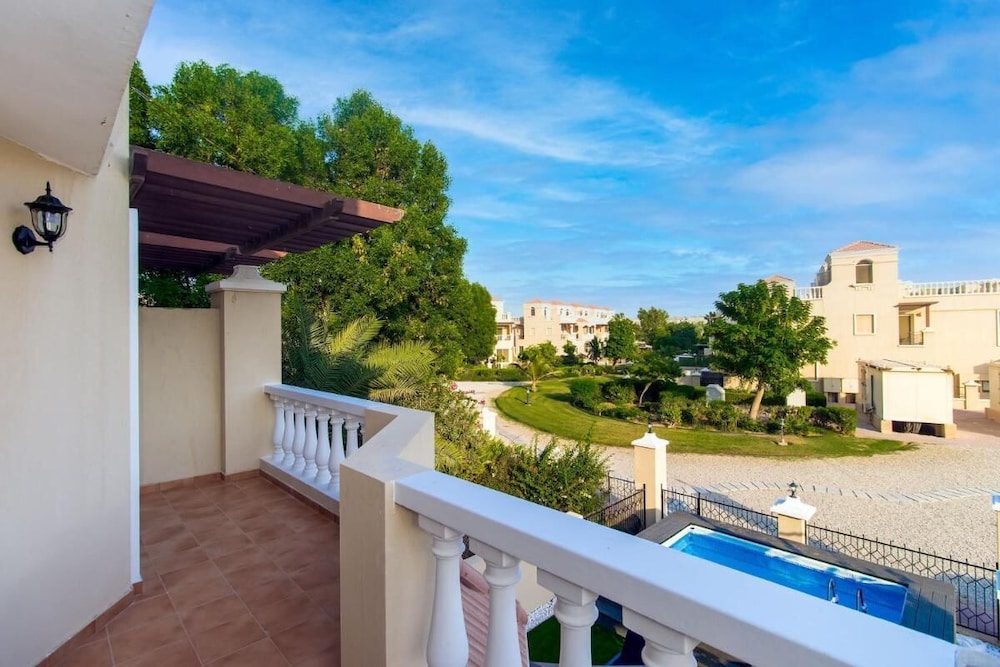 Fairways 3 Bedroom Villa With Plunge Pool and Bbq