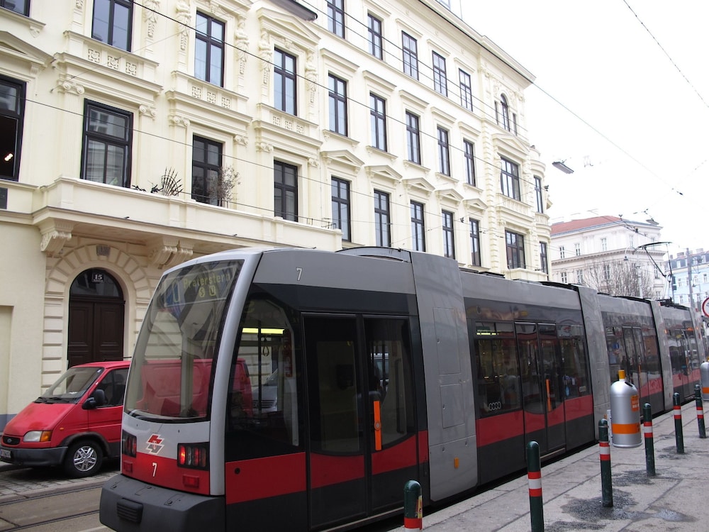 Central Vienna-Living Premium Suite