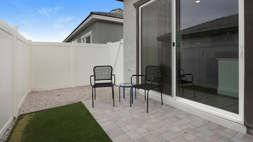 Landing Apartments Phoenix - Maryvale Village