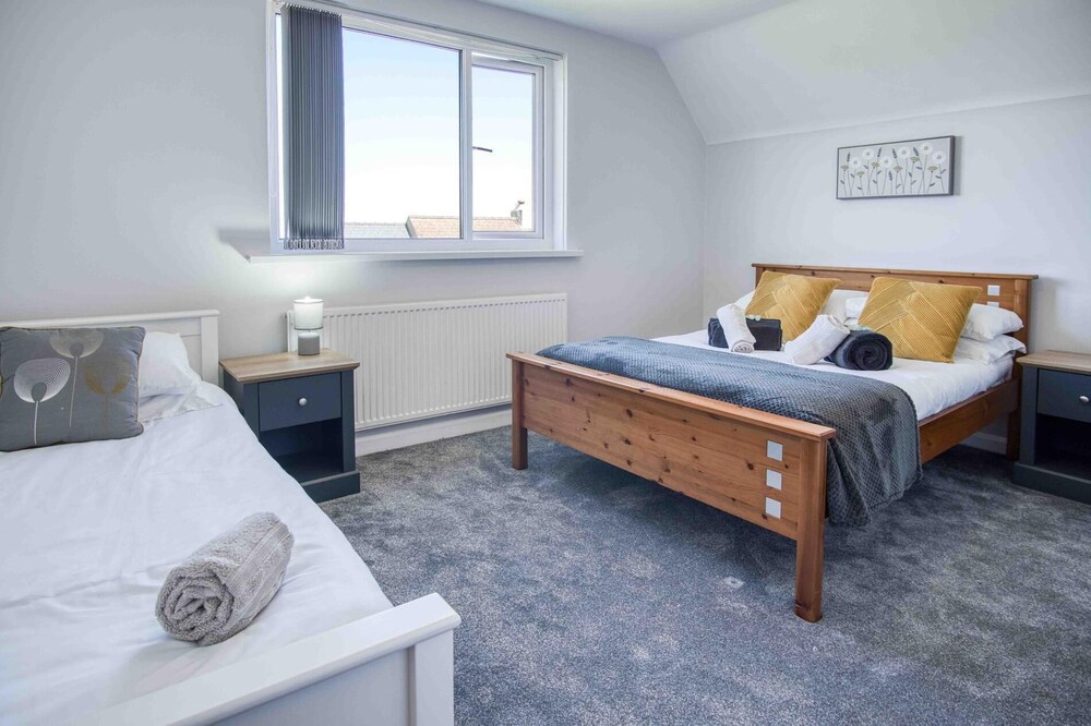 Larkfield - 3 Bedroom Holiday Home - Penally