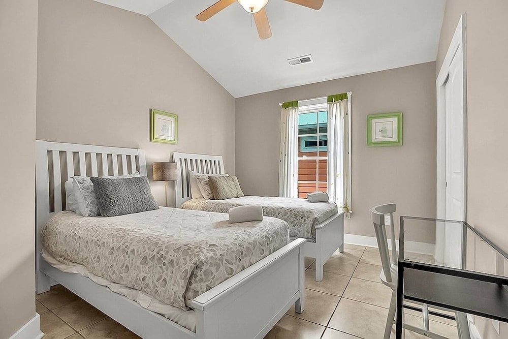 South Beach Cottages 2619 4 Bedroom Home