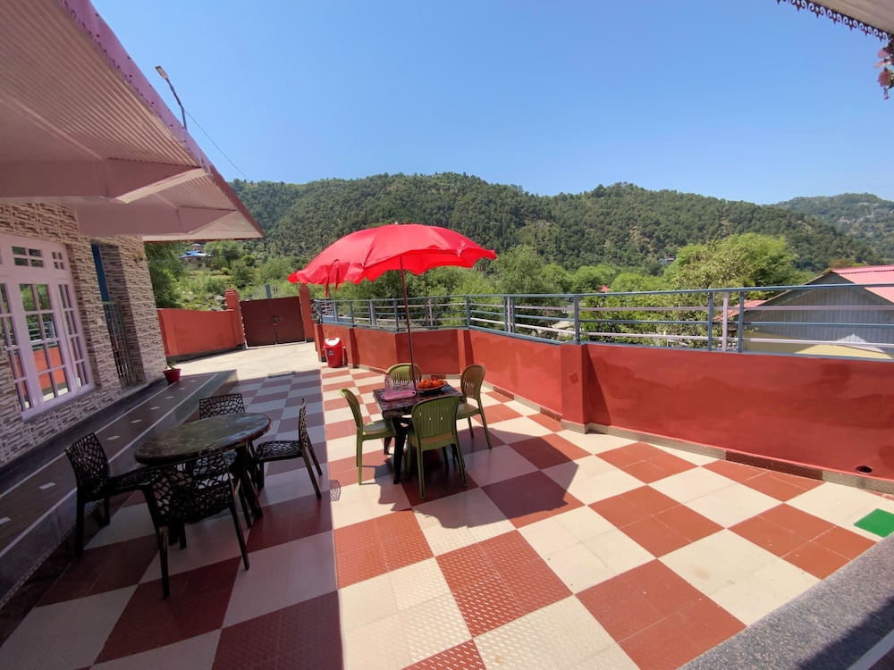 ROCK MOUNTAIN HOMESTAY
