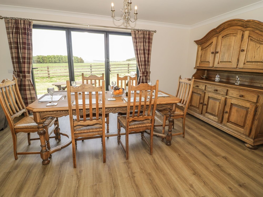 Rede River Cottage view 3