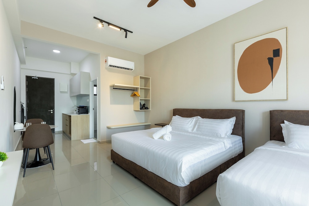 Sunshine Residence Suites