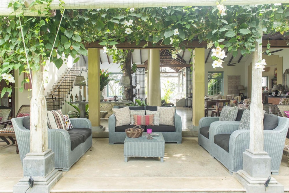 08 Acre Private Tea Estate Close To Galle