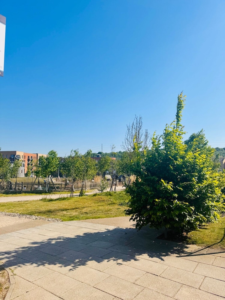 Luxurious Majestic 4 Bedroom- Free Parking
