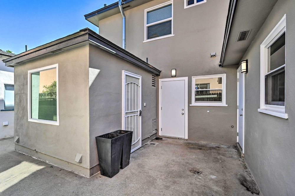 Stylish San Diego Apartment w/ Smart TV! view 2