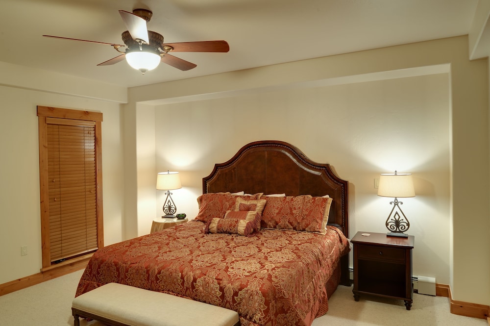 WestWall Lodge - Property Image 21